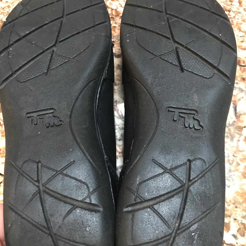 •💋Thom McAn, Leather Slip-ons 🥿 - Picture 3 of 15